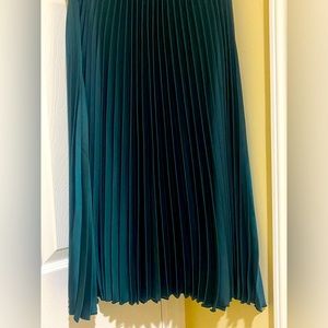 H&M GREEN SHIMMER PLEATED SKIRT (6)